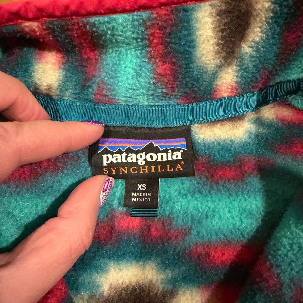 Patagonia Women's Patterned Fleece Sweatshirt - Teal, Pink, Black - Picture 4 of 6